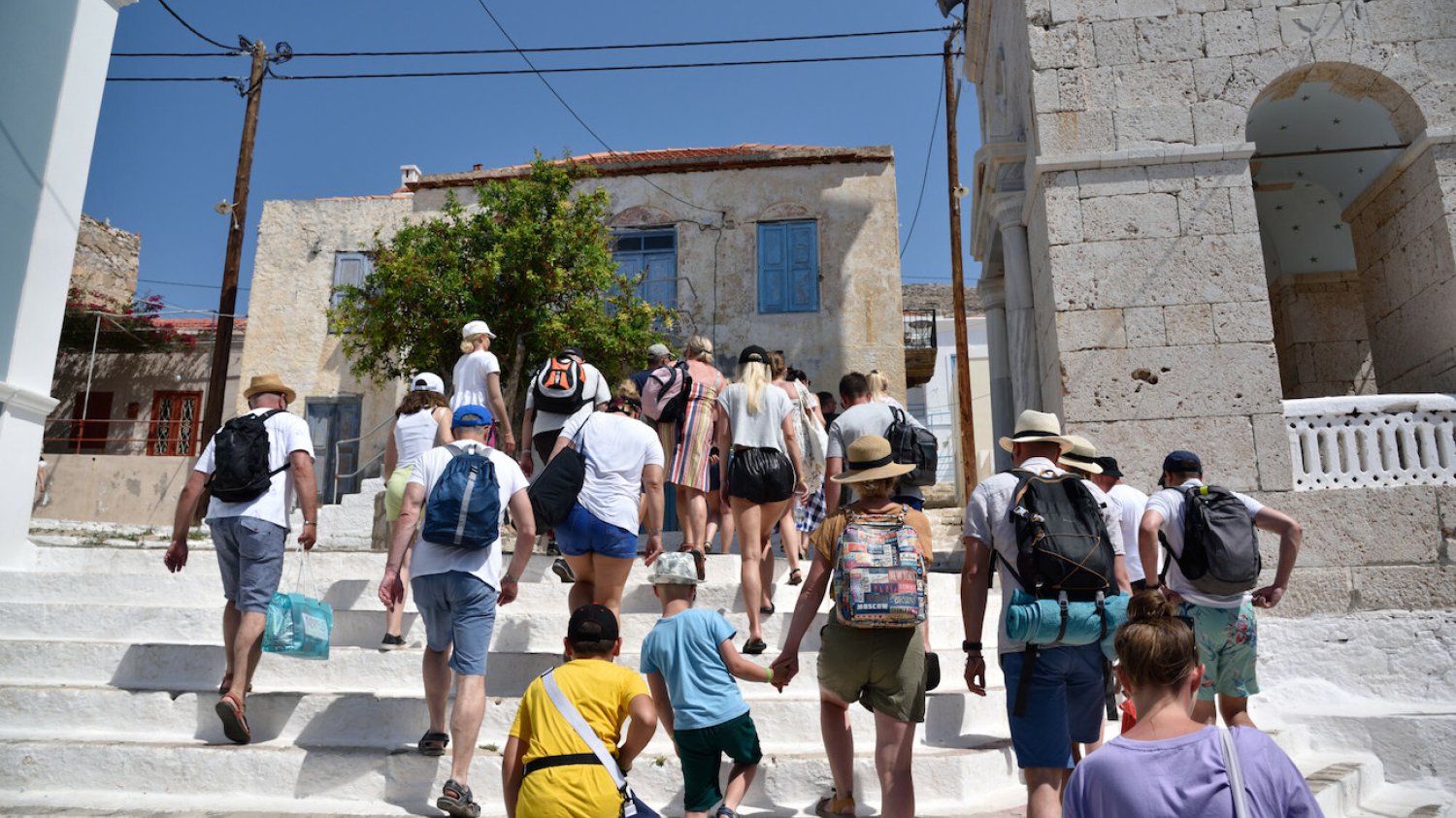 Premier Grecji obiecał turystom darmowe wakacje na Rodos.