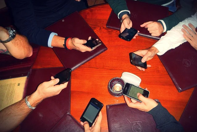 Jak przyznaje Trojniar, część użytkowników WiFi to tradycjonaliści, którzy dalej wolą łączyć się bezpośrednio z siecią. Jednak coraz więcej osób wybiera narzędzia takie jak Spotlike.