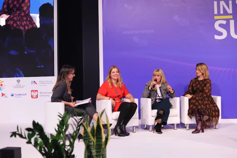 Emilia Burzyńska (na zdj. druga od lewej) podczas panelu dyskusyjnego o mentoringu na konferencji Perspektywy Women in Tech Summit 2019