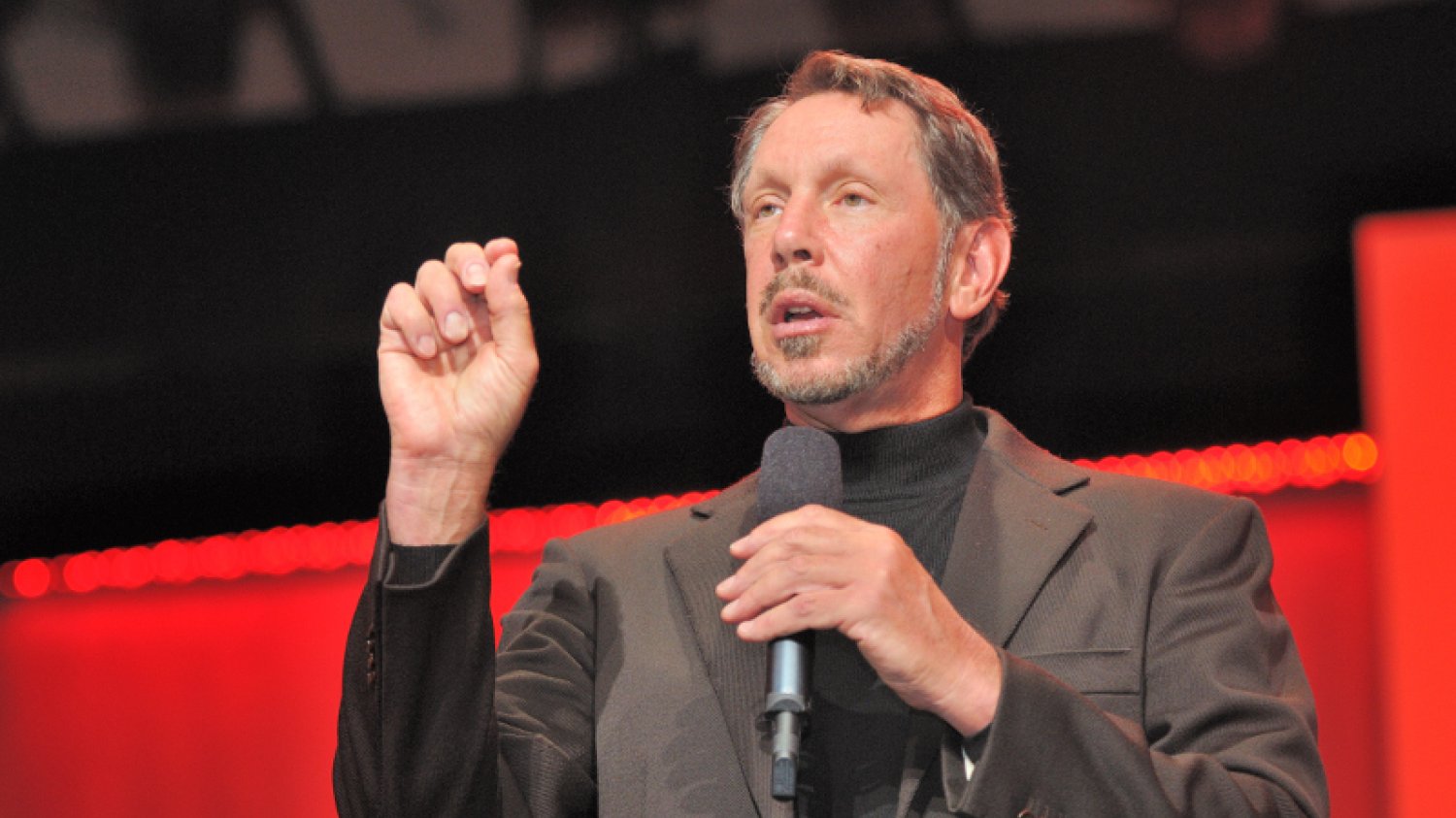 Larry Ellison inwestuje miliony dolarów w badania, gdyż „śmierć sprawia, iż jest bardzo zły”.