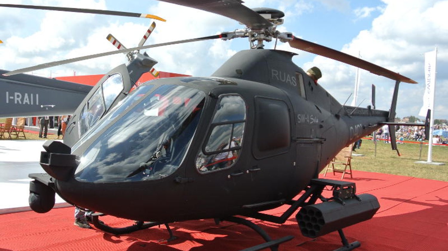 SW-4 Solo z proponowanym uzbrojeniem podczas pokazów lotniczych Air Show Radom 2013.