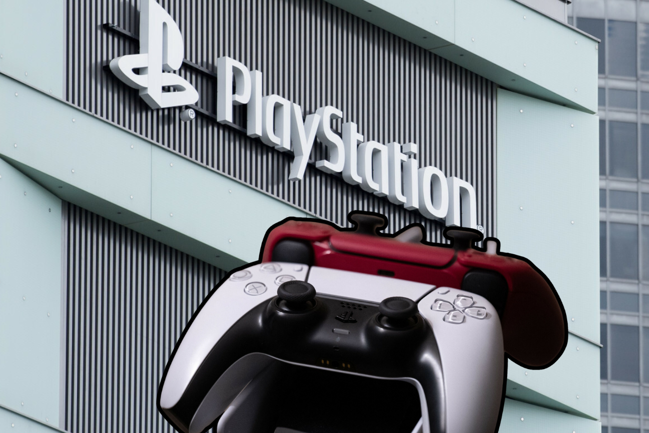 Pady do PlayStation i budynek w Warszawie.