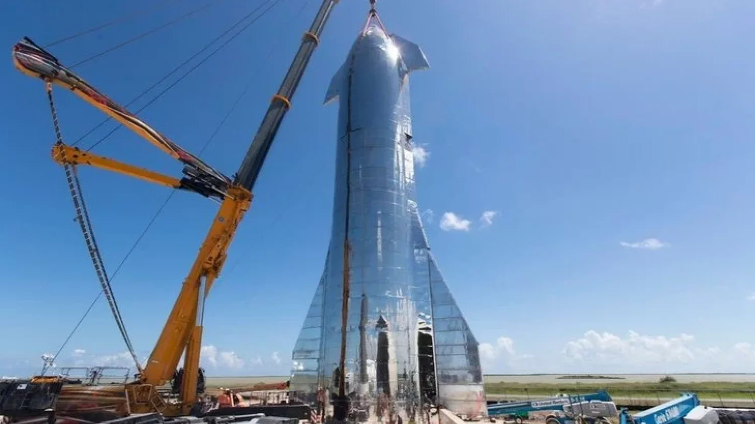 SpaceX z misją DOGE-1.