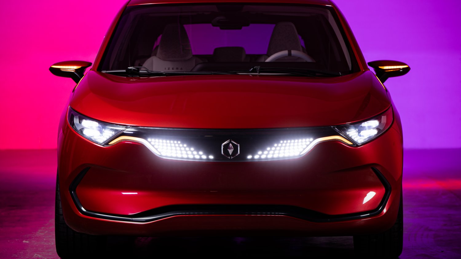 Electromobility Poland zaprezentowało prototypy pierwszych polskich samochodów elektrycznych - Izera.