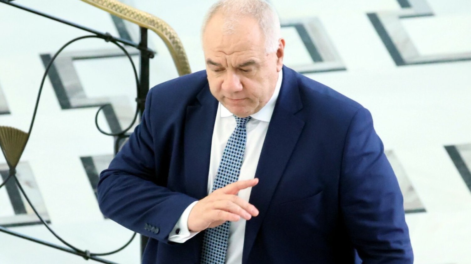 "Podatek Sasina". Wicepremier tłumaczy się z pomysłu