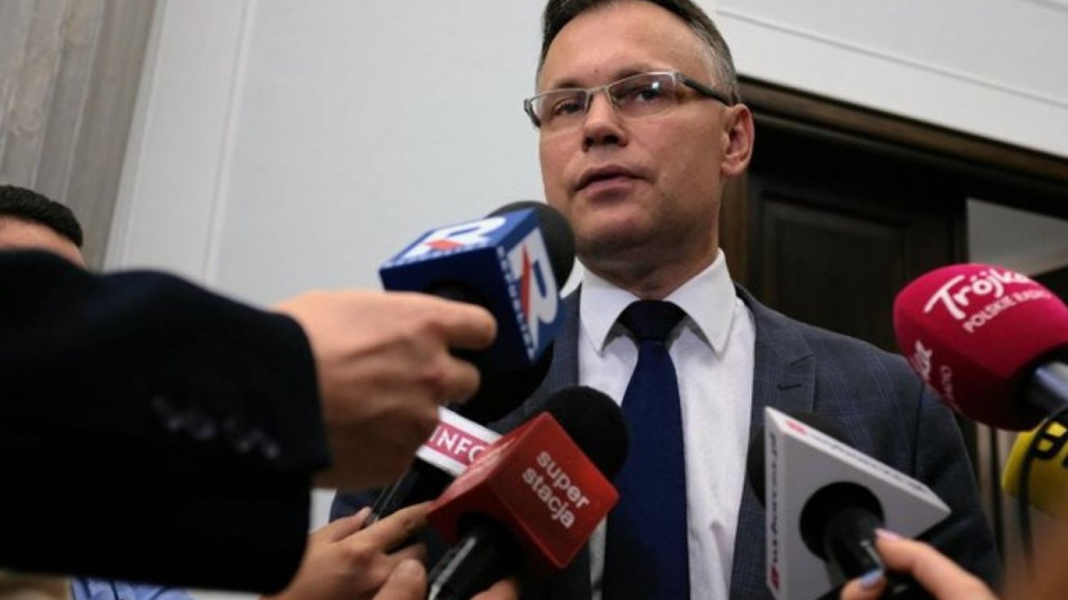 Arkadiusz Mularczyk po wyliczeniu kwoty reparacji chce pokazać raport Niemcom. Prawdopodobnie nastąpi to po wakacjach.