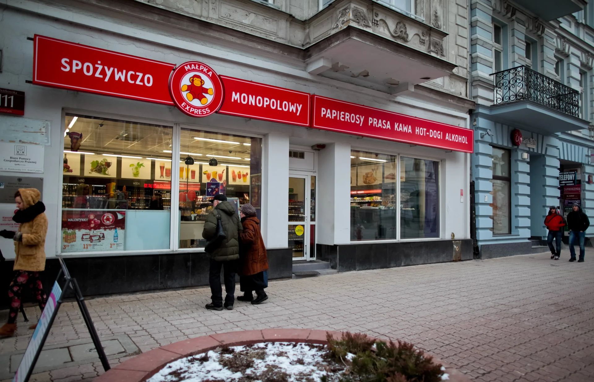 W sklepach Małpka Express od dawna brakuje towaru.