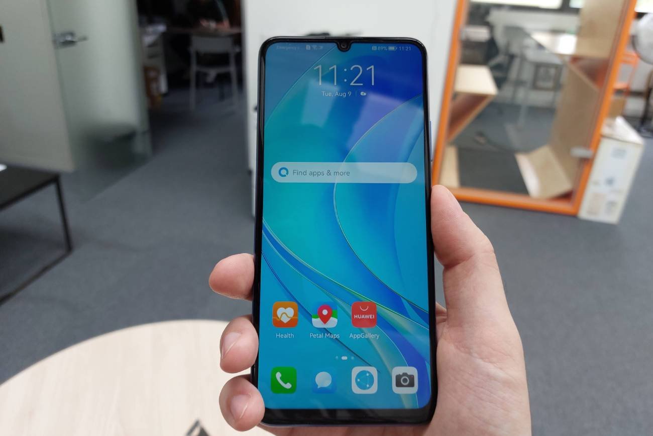 Huawei Nova Y70 to porządny telefon