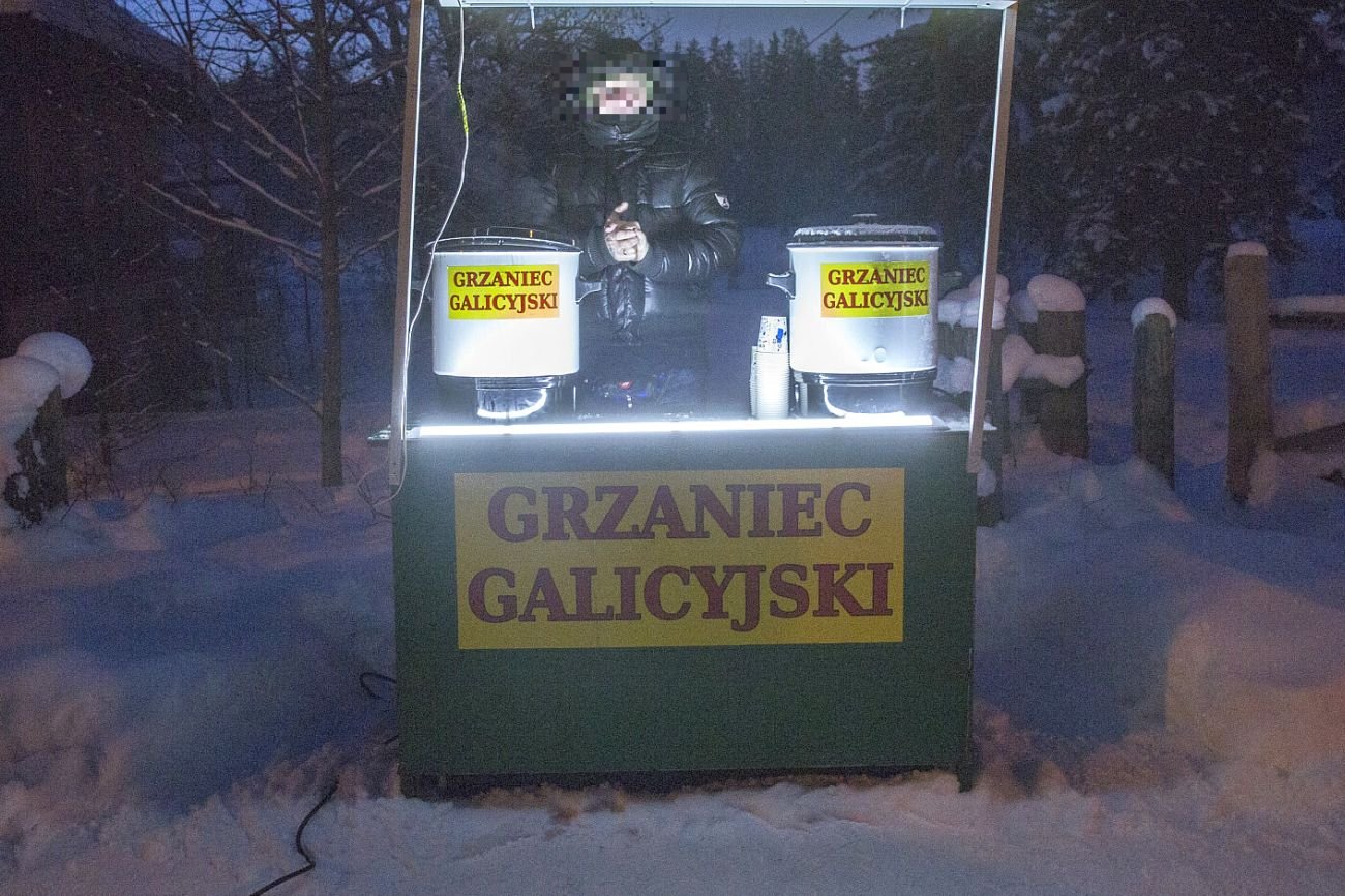 Podobne stoiska pojawiają się w Zakopanem jak grzyby po deszczu przy okazji każdej większej imprezy