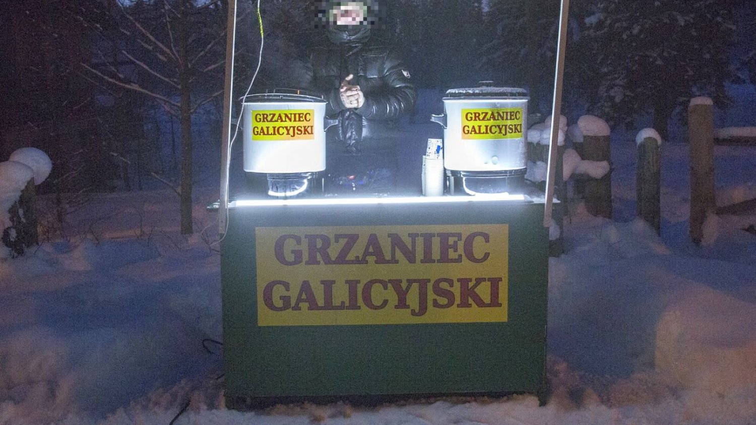 Podobne stoiska pojawiają się w Zakopanem jak grzyby po deszczu przy okazji każdej większej imprezy