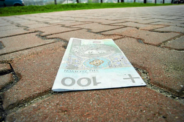Pieniądze odkładane na emeryturę w III filarze można odliczyć od podatku PIT. Dzięki temu w naszych portfelach może zostać ponad 1500 zł.