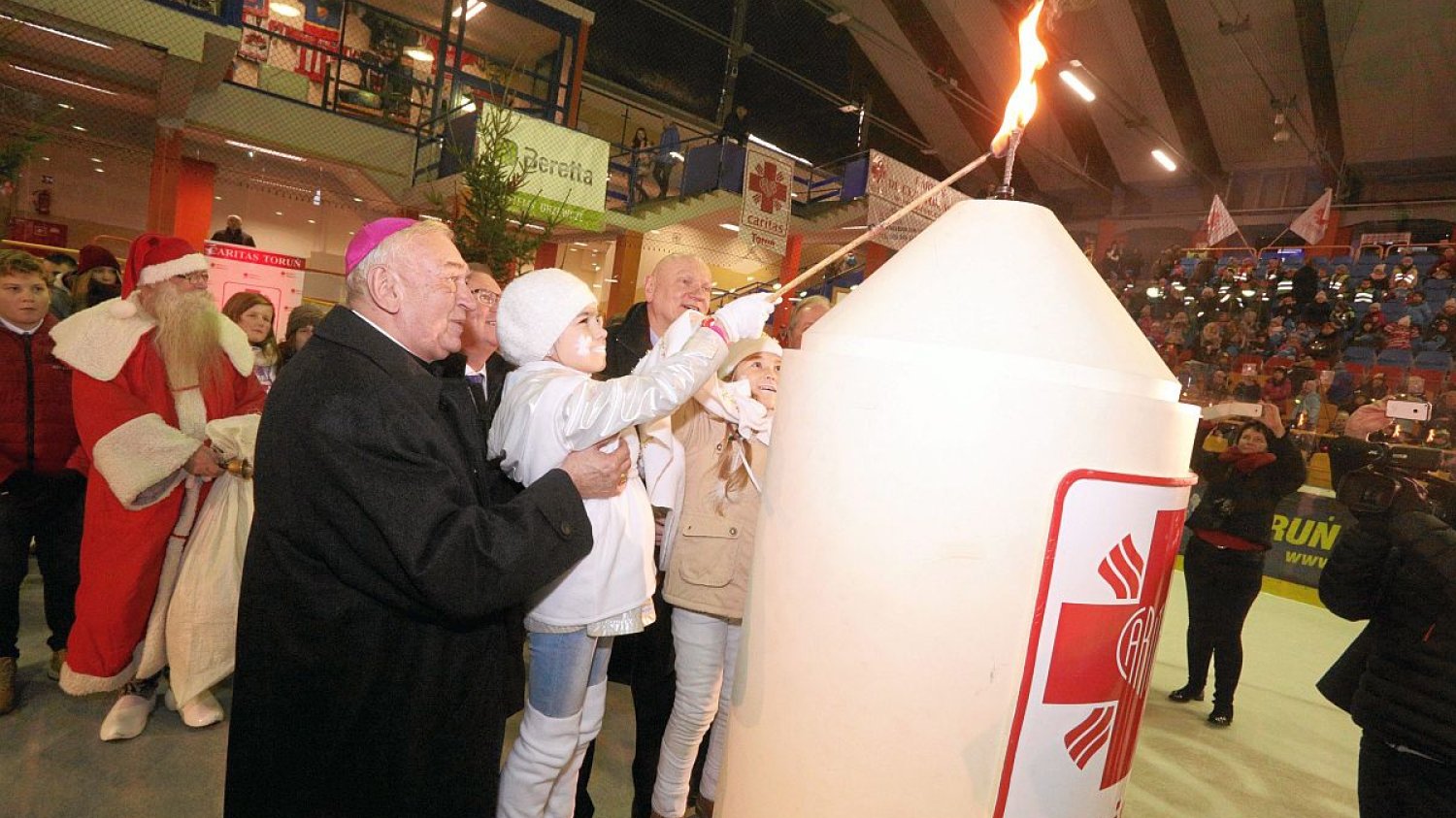 Wigilijna świeczka Caritasu to chyba najbardziej znana akcja tej kościelnej organizacji