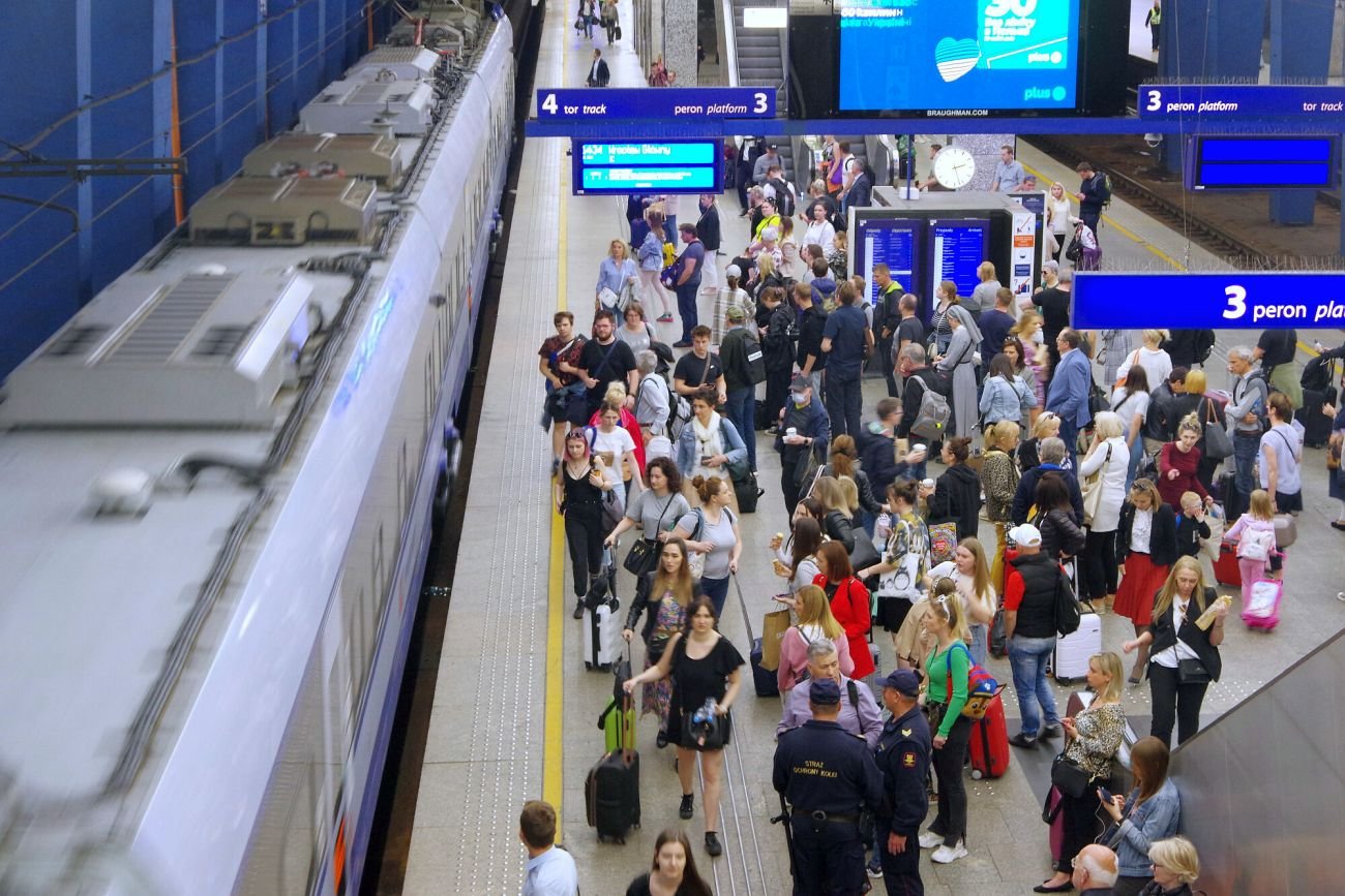 Kolej wozi coraz więcej podróżnych