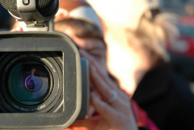 [url=https://commons.wikimedia.org/wiki/File:Video_Camera.JPG]Wikimedia Commons[/url]/Popperipopp