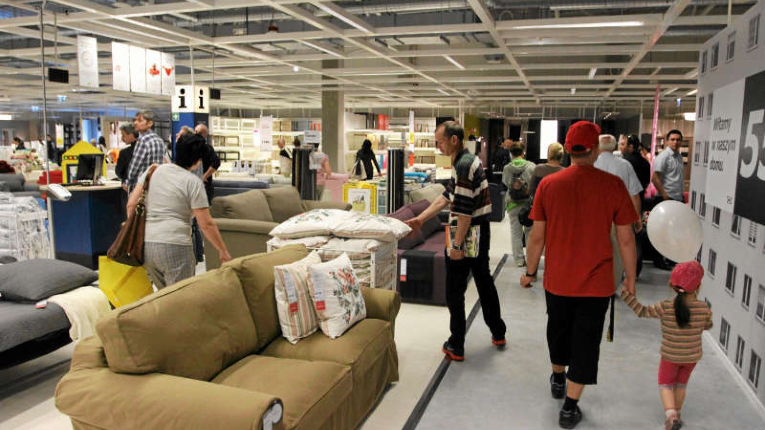 IKEA otwiera kawiarnię, która serwuje... śniadania do łóżka