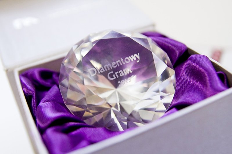 Diamentowy Grant to państwowy program, który ma ułatwić wybitnie uzdolnionym studentom rozwój ich kariery naukowej. Resort nauki uruchomił właśnie jego piątą edycję