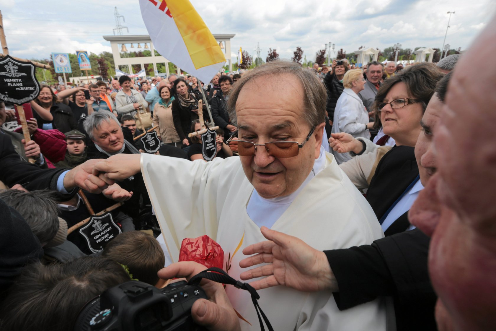 Ojciec Tadeusz Rydzyk namawia do przekazywania 1 proc. na należącą przez siebie fundację. I ostrzega przed "grzechem zaniechania" tych, którzy nie będą namawiać innych na podzielenie się procentem