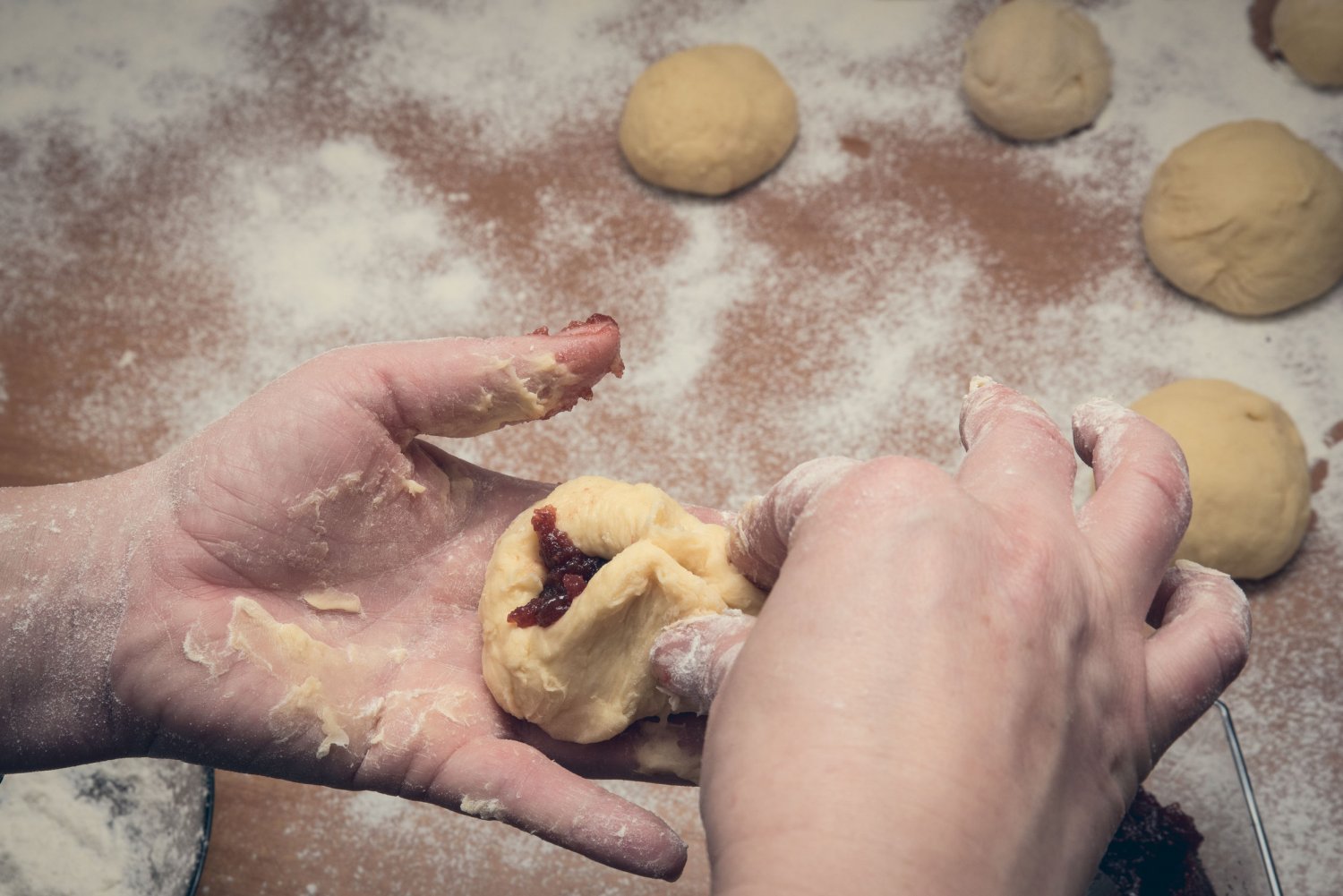 11 godzin i 29 minut grania w gry planszowe - tyle potrzeba, aby spalić trzy pączki z nadzieniem i lukrem.