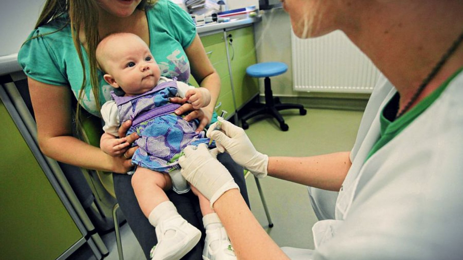 PAN wypowiada się jednoznacznie: nie ma związku między szczepieniami a autyzmem.