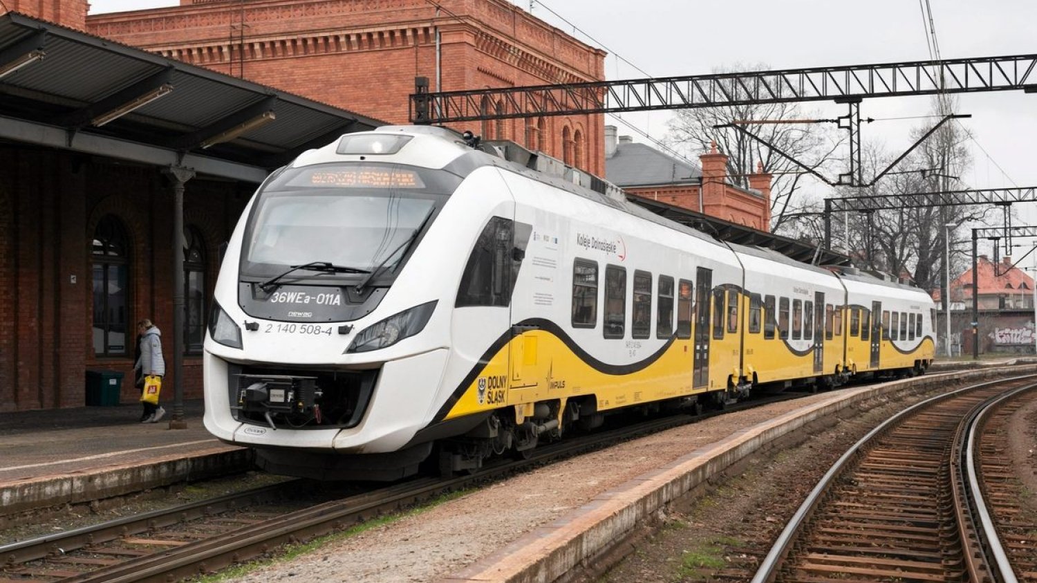 Od 20 października na trasach niektórych pociągów pojawią się przystanki na żądanie.