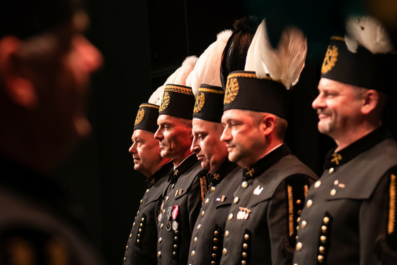 Pracownicy sekcji “Górnictwo i wydobywanie” w kwietniu 2024 roku zarabiali średnio 12 835,09 zł brutto.