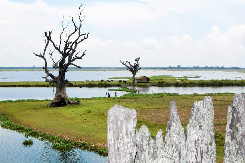 Teren wokół jeziora stał się miejscem kary dla "niewydajnych" pracowników