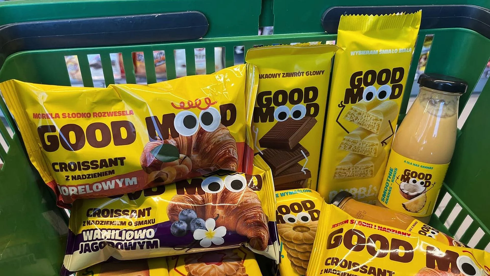 Nowe produkty w Żabce. Łatwo będzie je znaleźć, bo się na ciebie patrzą Nowe produkty GoodMood w Żabce