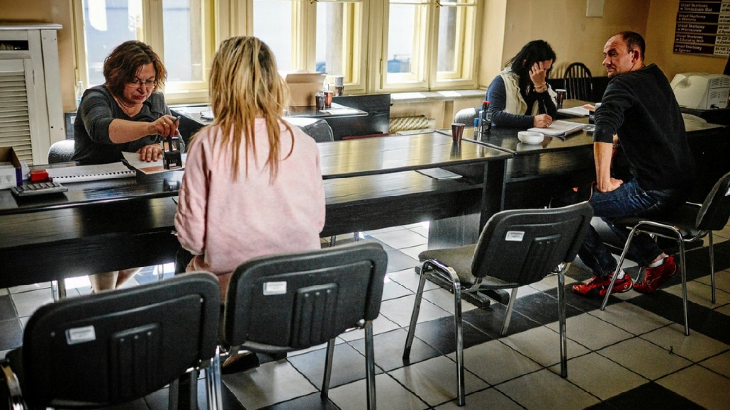 Ulgi podatkowe mogą zniknąć, system ma być jak najprostszy - postuluje główny ekonomista ZUS, Paweł Wojciechowski.