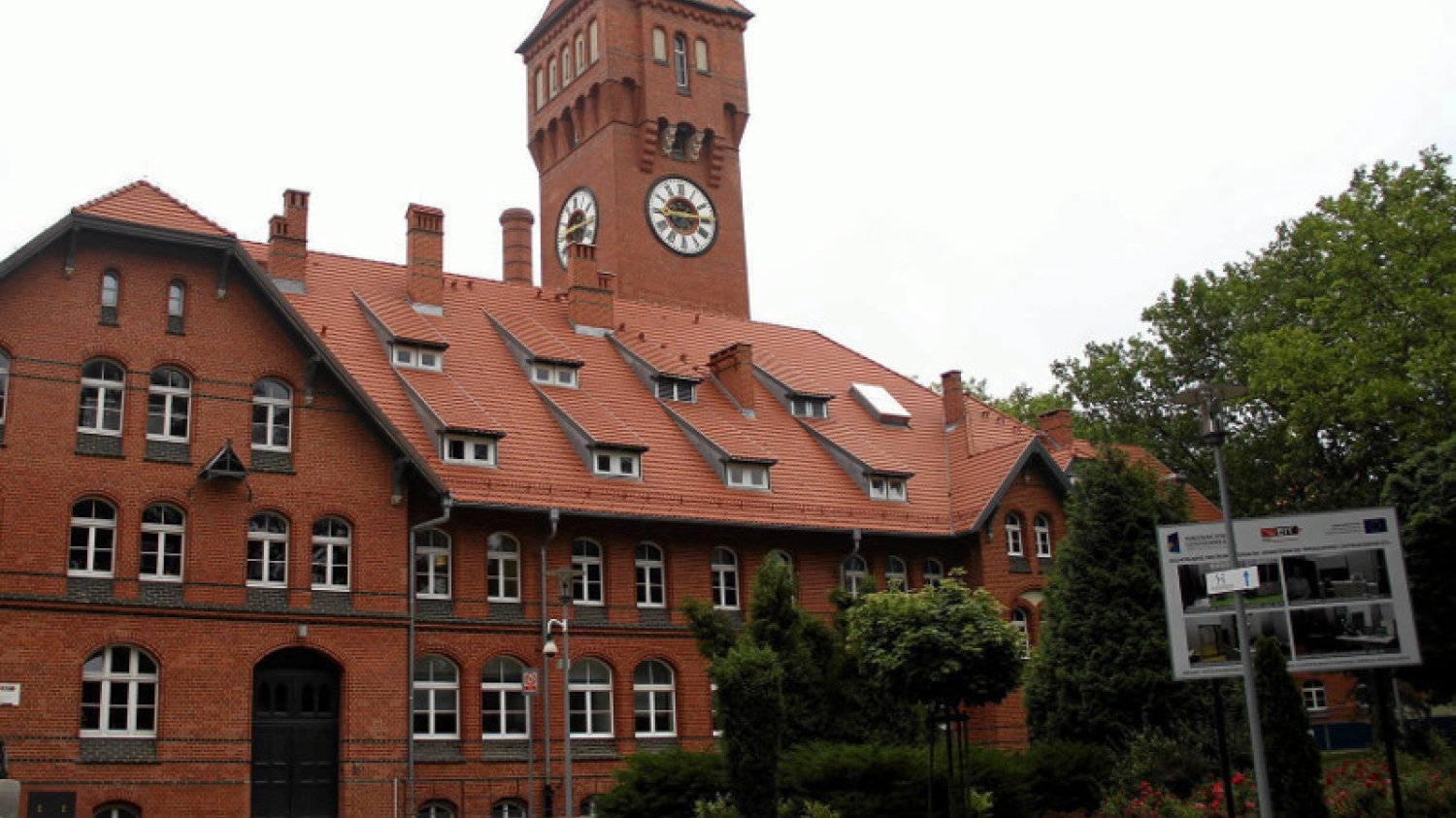 Siedziba EIT + we Wrocławiu przy ulicy Stabłowickiej 147.