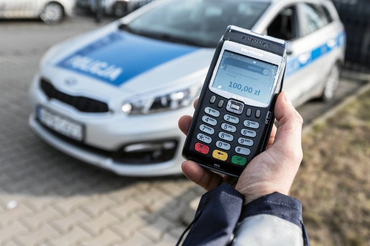 Mandat za nieprzepisową jazdę? Od stycznia opłacisz go za pomocą mikrorachunku podatkowego.