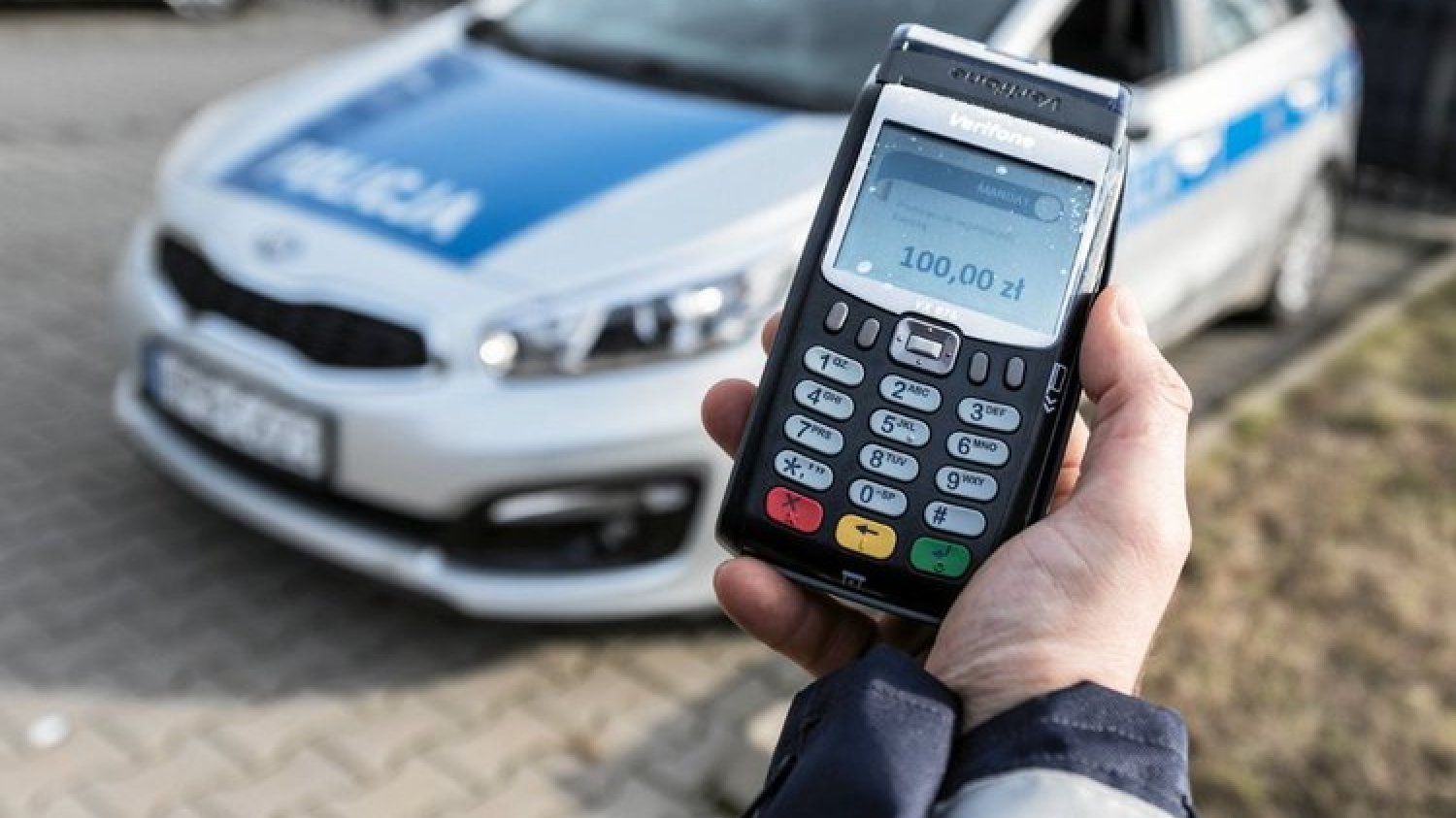 Mandat za nieprzepisową jazdę? Od stycznia opłacisz go za pomocą mikrorachunku podatkowego.