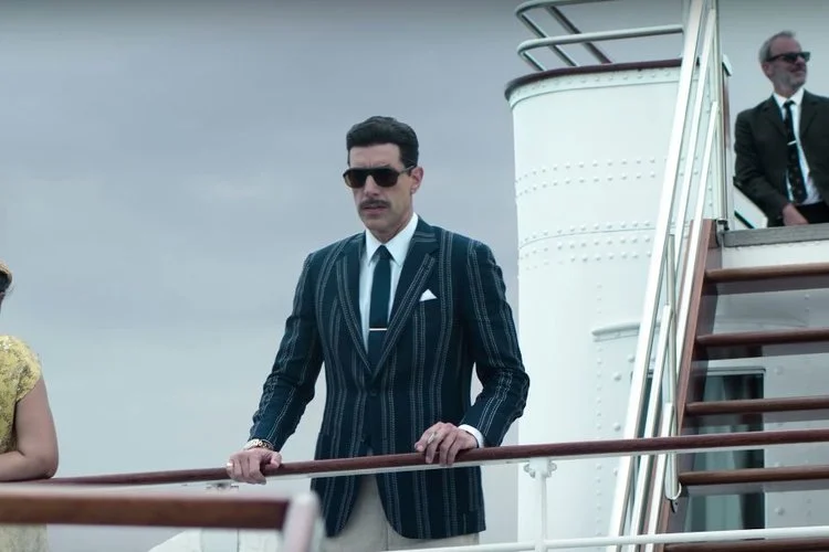Sacha Baron Cohen w serialu "The Spy" prezentuje się w bardzo nietypowej dla niego roli