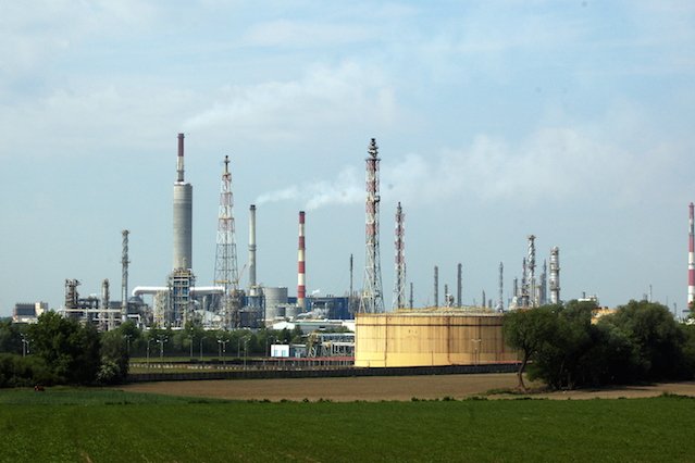Petrochemia w Płocku.