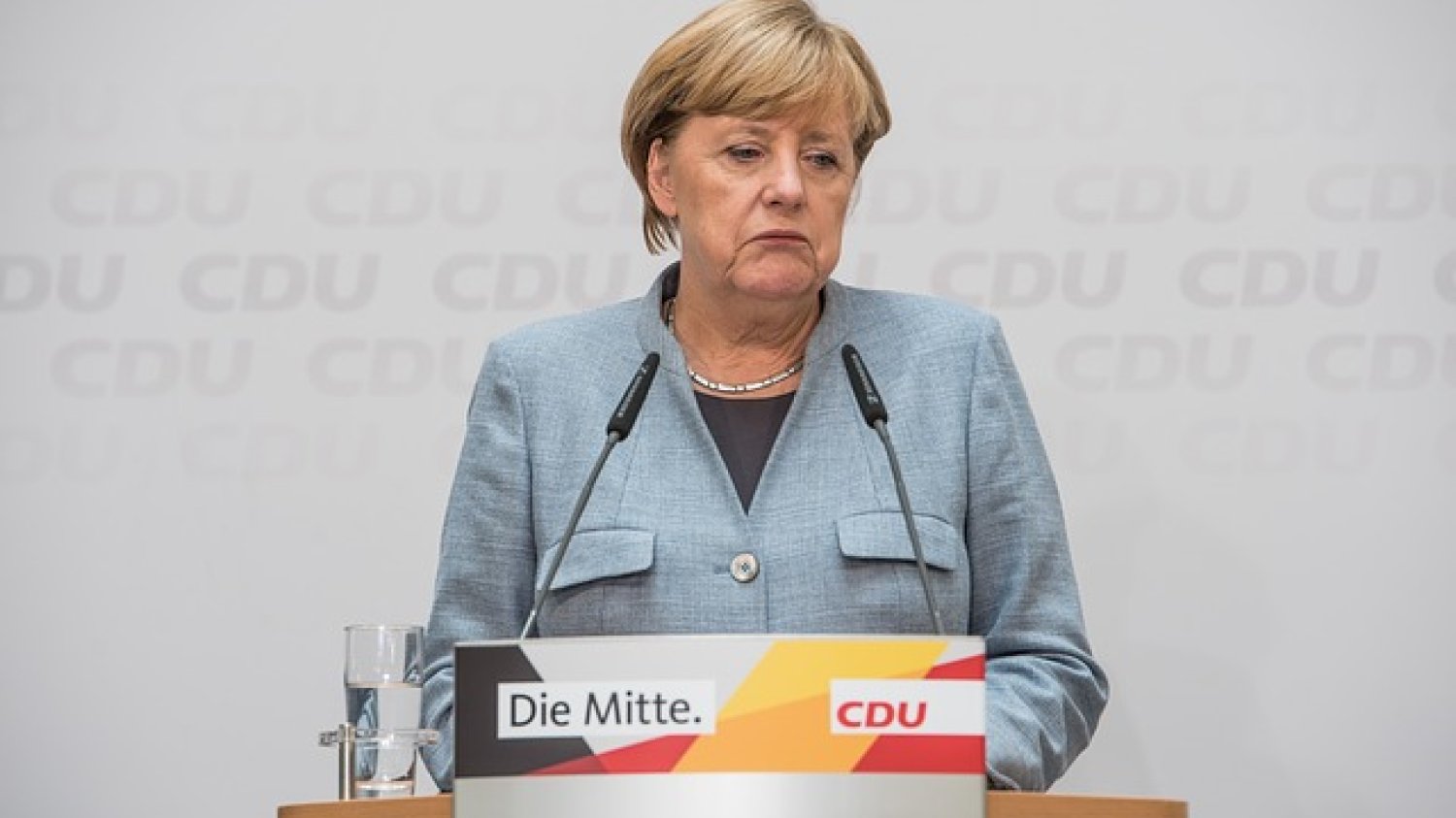 Niemcy masowa ruszają na Majorkę mimo zaleceń kanclerz Merkel, by pozostali w domach.