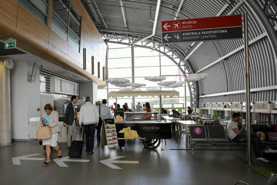 Lotnisko w Modlinie.