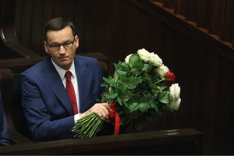 Premier Mateusz Morawiecki podziękował prezesowi NBP Adamowi Glapińskiemu za "wspaniałą współpracę".