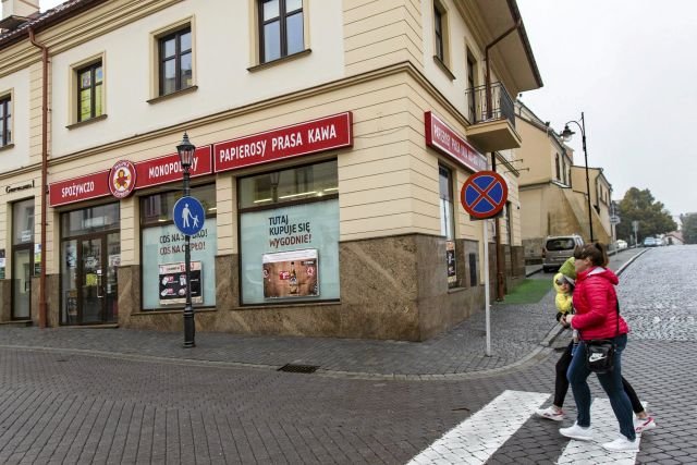 Sieć sklepów Małpka Express boryka się z potężnymi kłopotami.