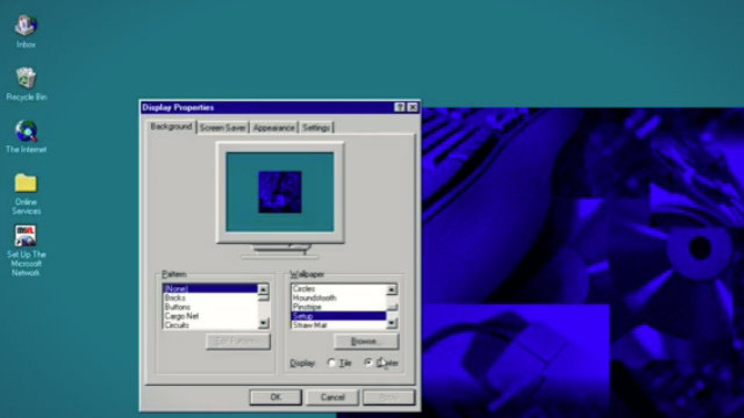 Programista przygotował aplikację, która pozwala włączyć Windows 95 na każdym sprzęcie