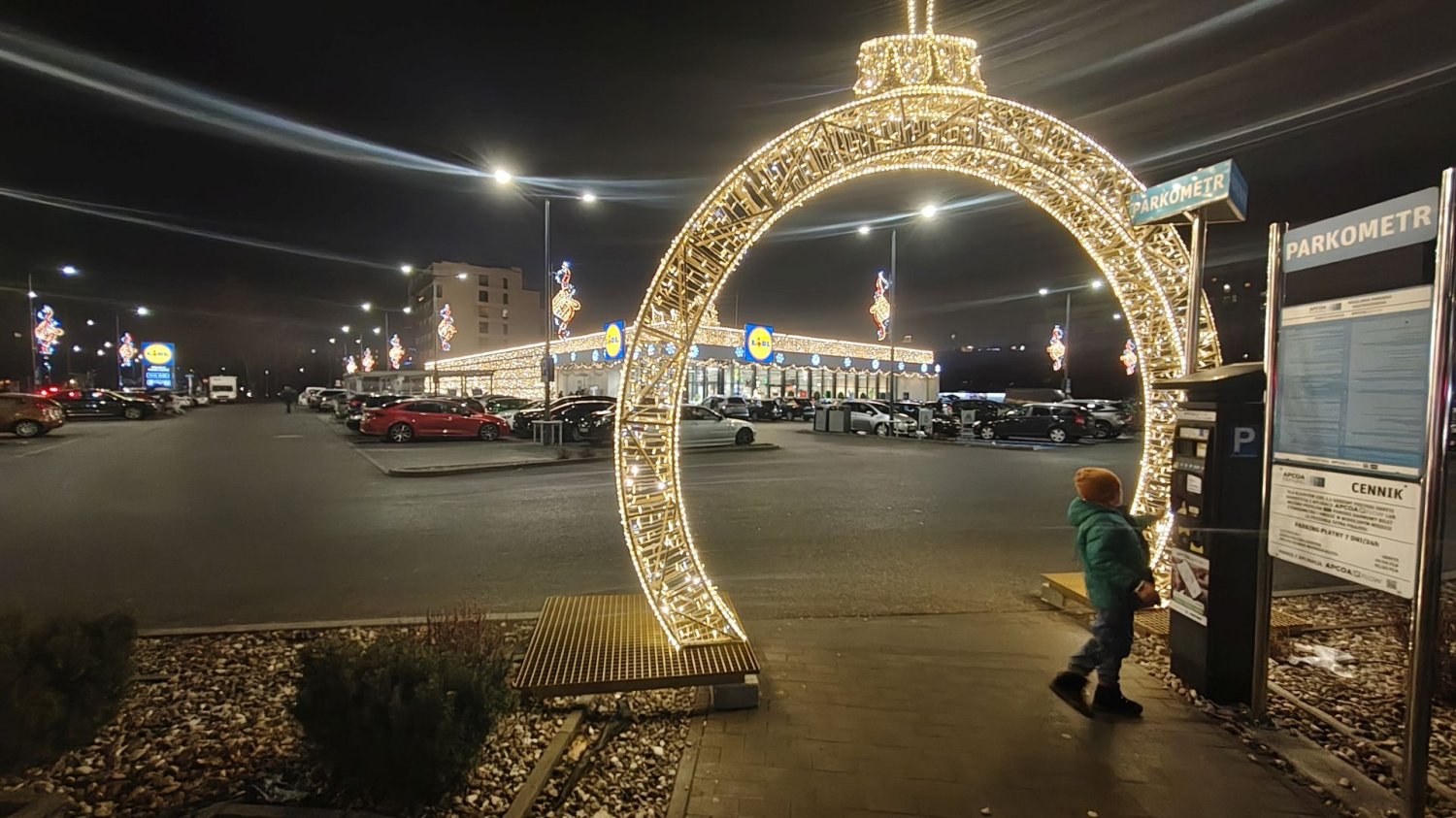 świąteczny Lidl na ul. Krasińskiego w Warszawie