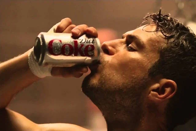 Dietetyczna Cola nie powinna znajdować się w diecie sportowca. Ani czyjejkolwiek innej.