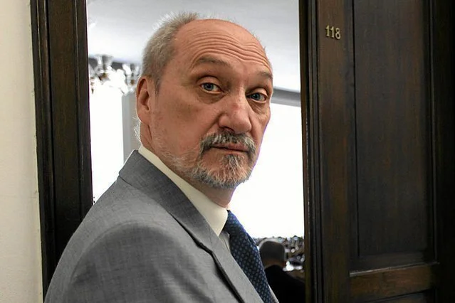 Na zatrzymaniu Bartłomieja M. traci przede wszystkim Antoni Macierewicz