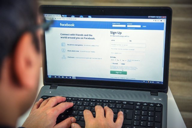 Facebook chce nas podglądać i podsłuchiwać a także sprawdzać, gdzie śpimy