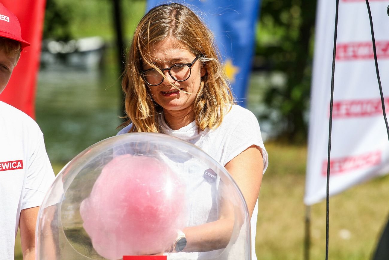 Kampania wyborcza to dziwny okres. Raz robisz watę cukrową, raz obiecujesz darmowy prąd, jak posłanka Magdalena Biejat.