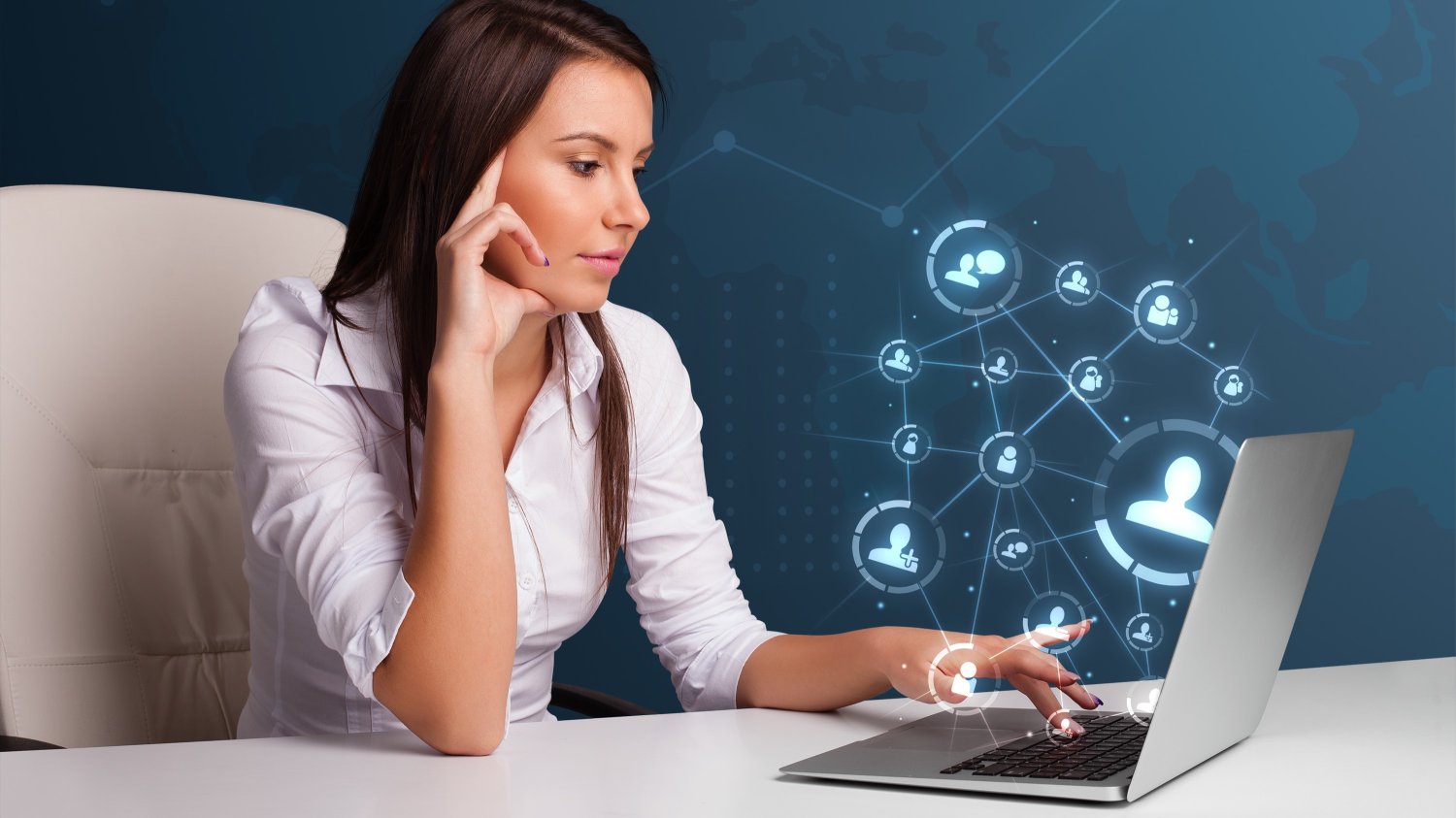 Moodle to popularny, darmowy edytor do tworzenia platform e-learningowych.