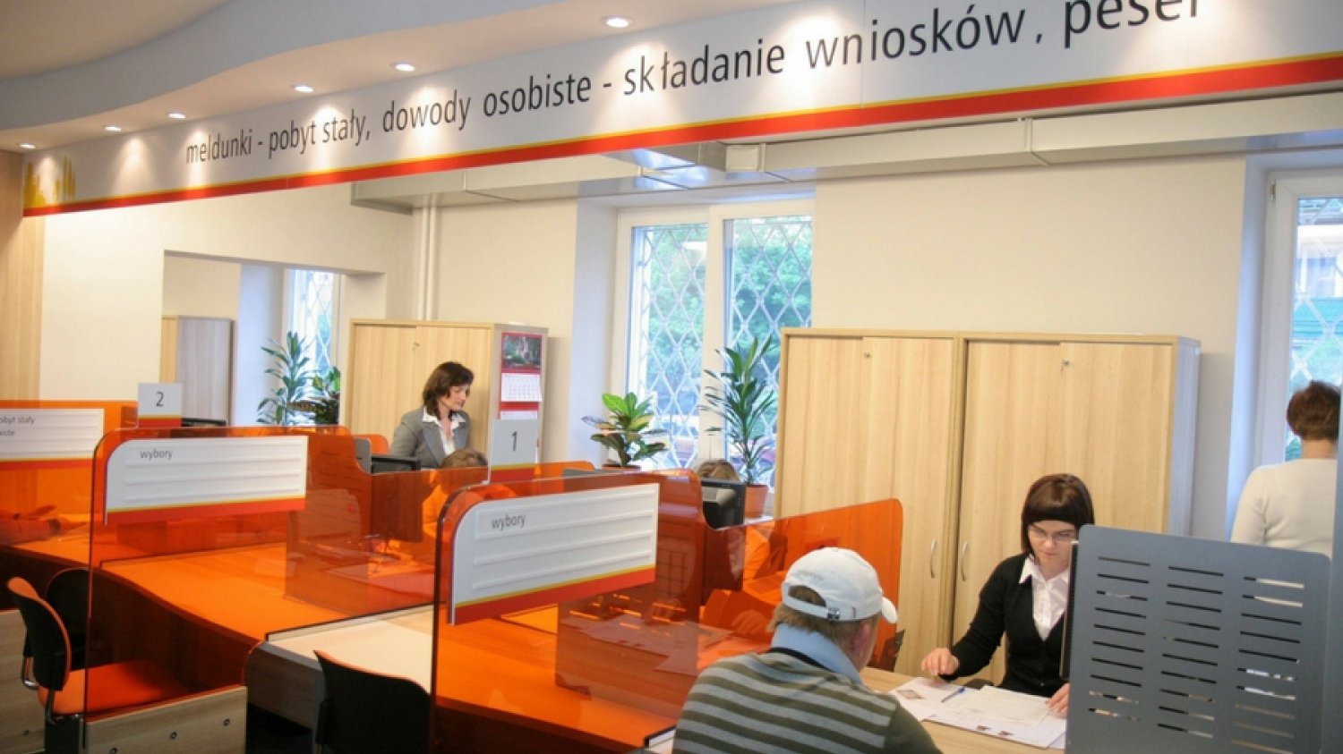 System Rejestrów Państwowych miał połączyć m.in. bazy PESEL, dowodów osobistych i akt USC.
