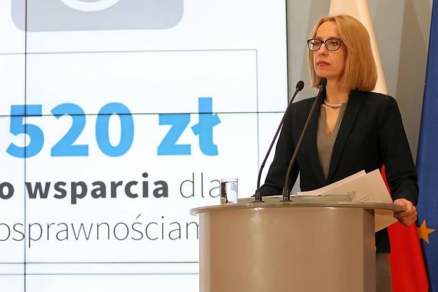 Minister Finansów, Teresa Czerwińska, kontynuuje budżetową żonglerkę, jaką zapoczątkował Mateusz Morawiecki