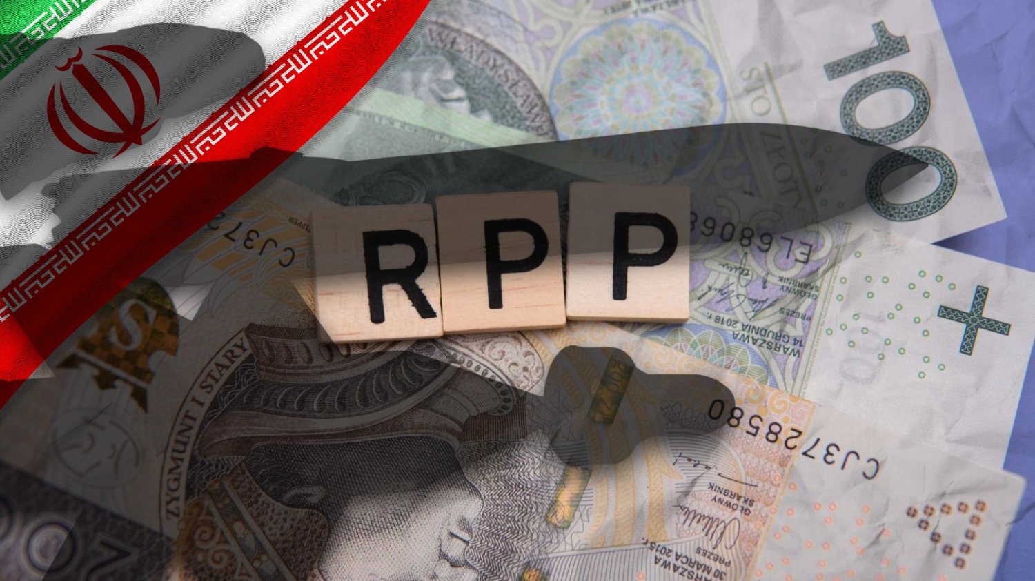 RPP pochyla się nad stopami procentowymi. Kredyty Polaków w cieniu rakiet nad Iranem Cień rakiet nad flagą Iranu, polskimi pieniędzmi i literami RPP. Omawiamy możliwe scenariusze obniżki stóp procentowych.