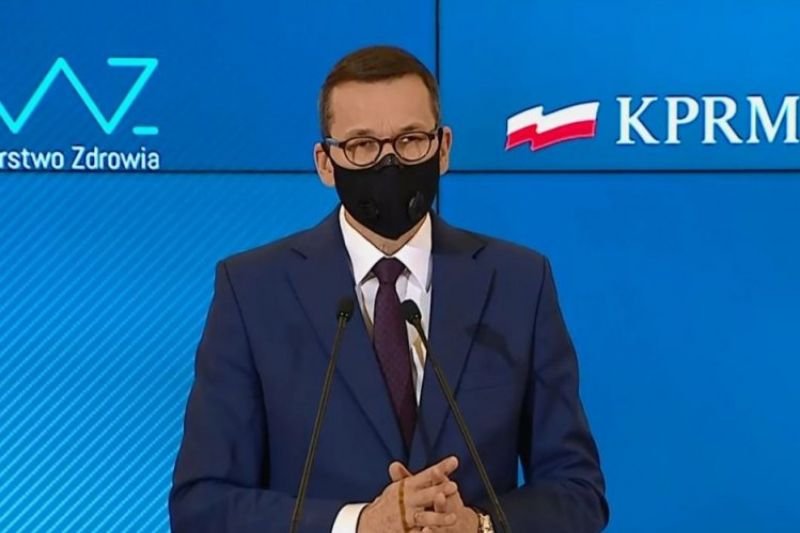 Mateusz Morawiecki zapowiadał, że z tarczą PFR 2.0 czekamy już tylko na akceptację Komisji Europejskiej.