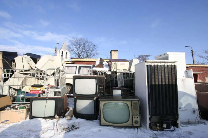 Oddanie starego sprzętu RTV czy AGD to dopiero początek drogi elektrośmieci