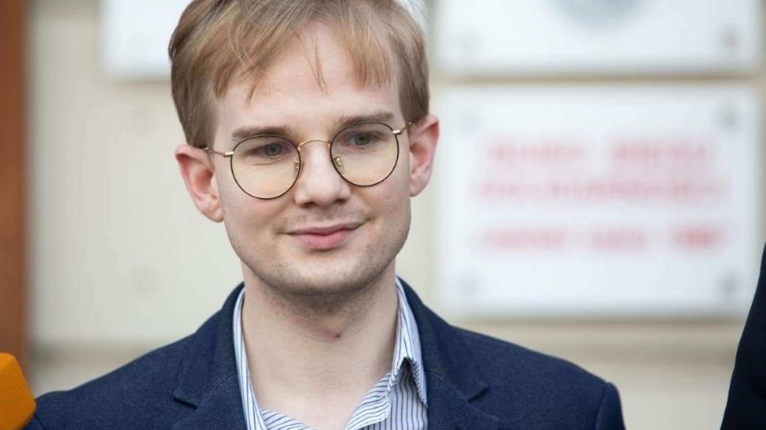Wiceminister finansów Piotr Patkowski radzi przedsiębiorcom poszkodowanym przez koronawirusa, aby się przebranżowili.